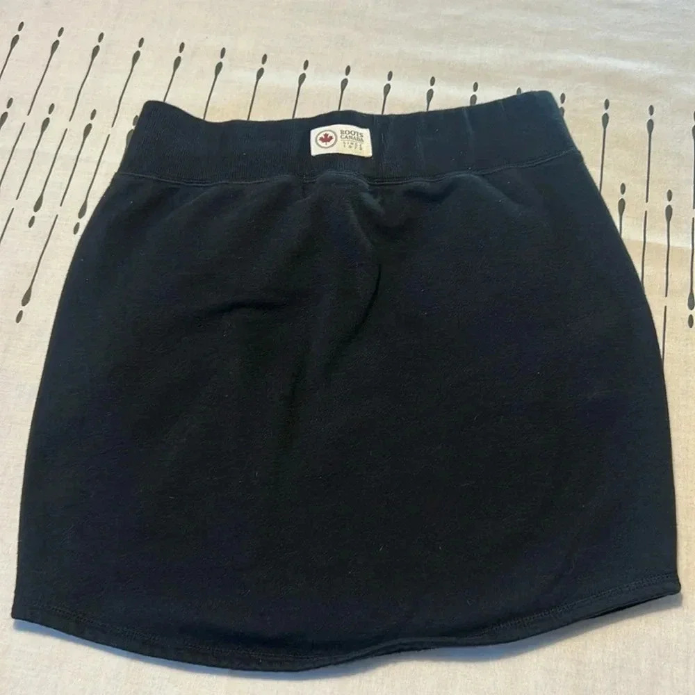 Vintage Roots Organic Cotton Cottage  Core Black Mini Skirt. Size Small